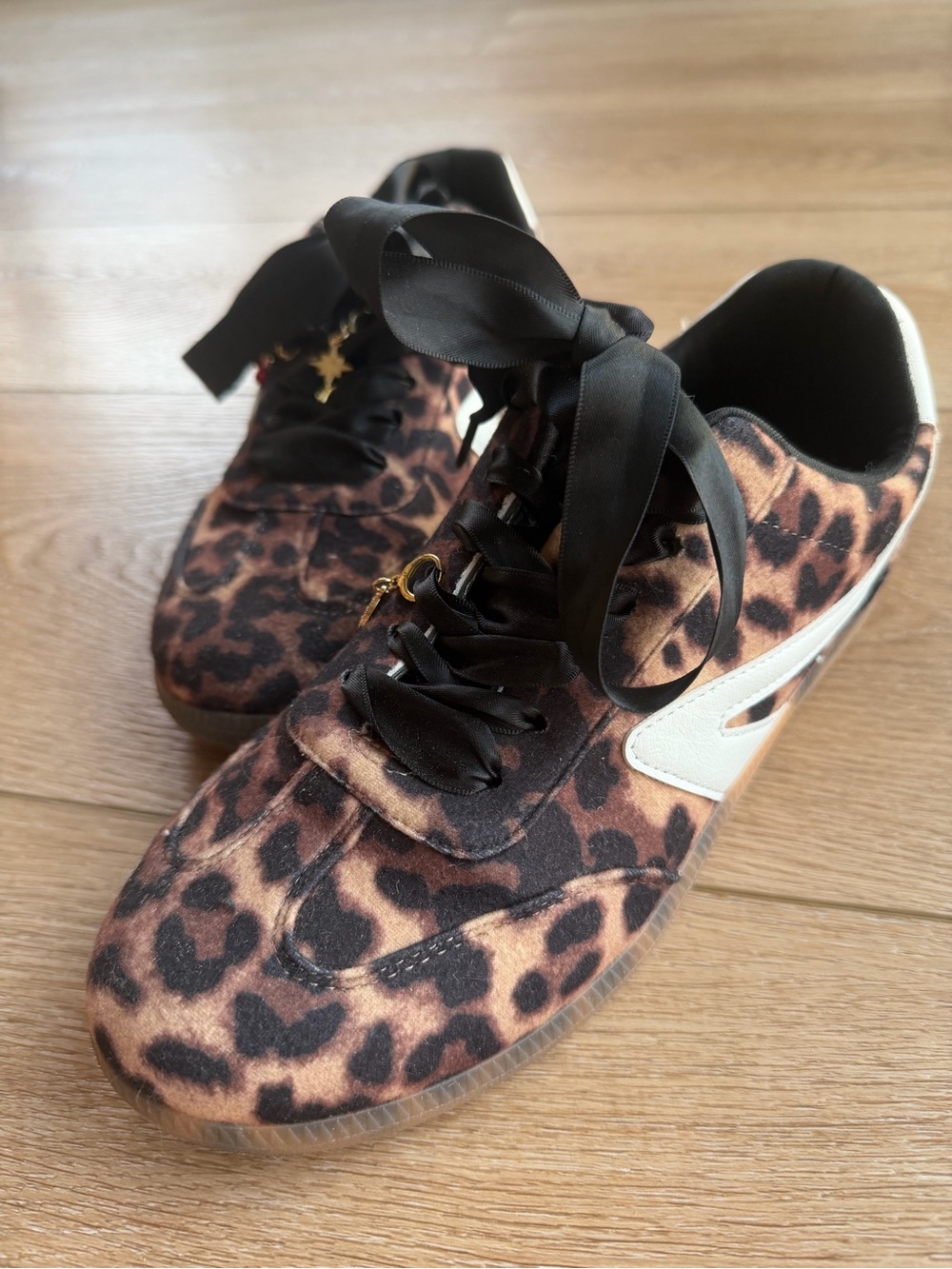 🐆 Leopard Print Women's Sneaker with Satin Laces 🐆